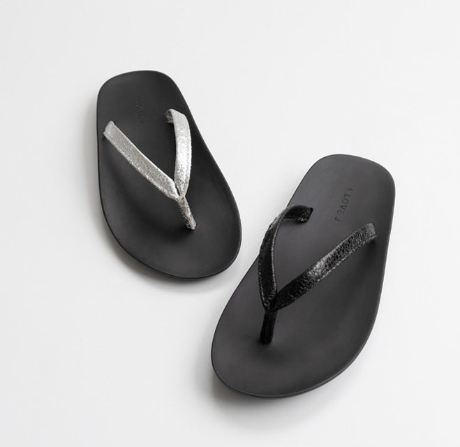 ILOVEJ Kids Chic Casual Flip Flops Lightweight Non-Slip Summer Slippers for Kids | Ages 5–10
