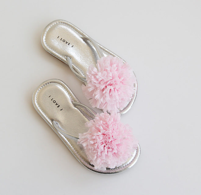 ILOVEJ Girls Pom-Pom Glitter Flip Flops Sparkle Lightweight Non-Slip Summer Beach Slippers for Kids | Ages 4–7